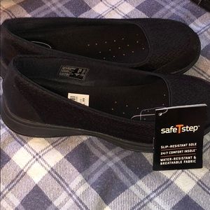 SafeTstep women’s non slip shoes